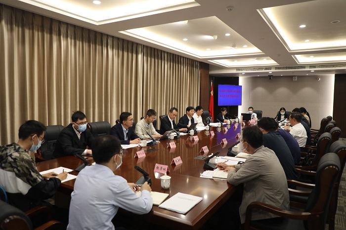 中国社科院中国廉政研究中心调研组在郑州考察调研
