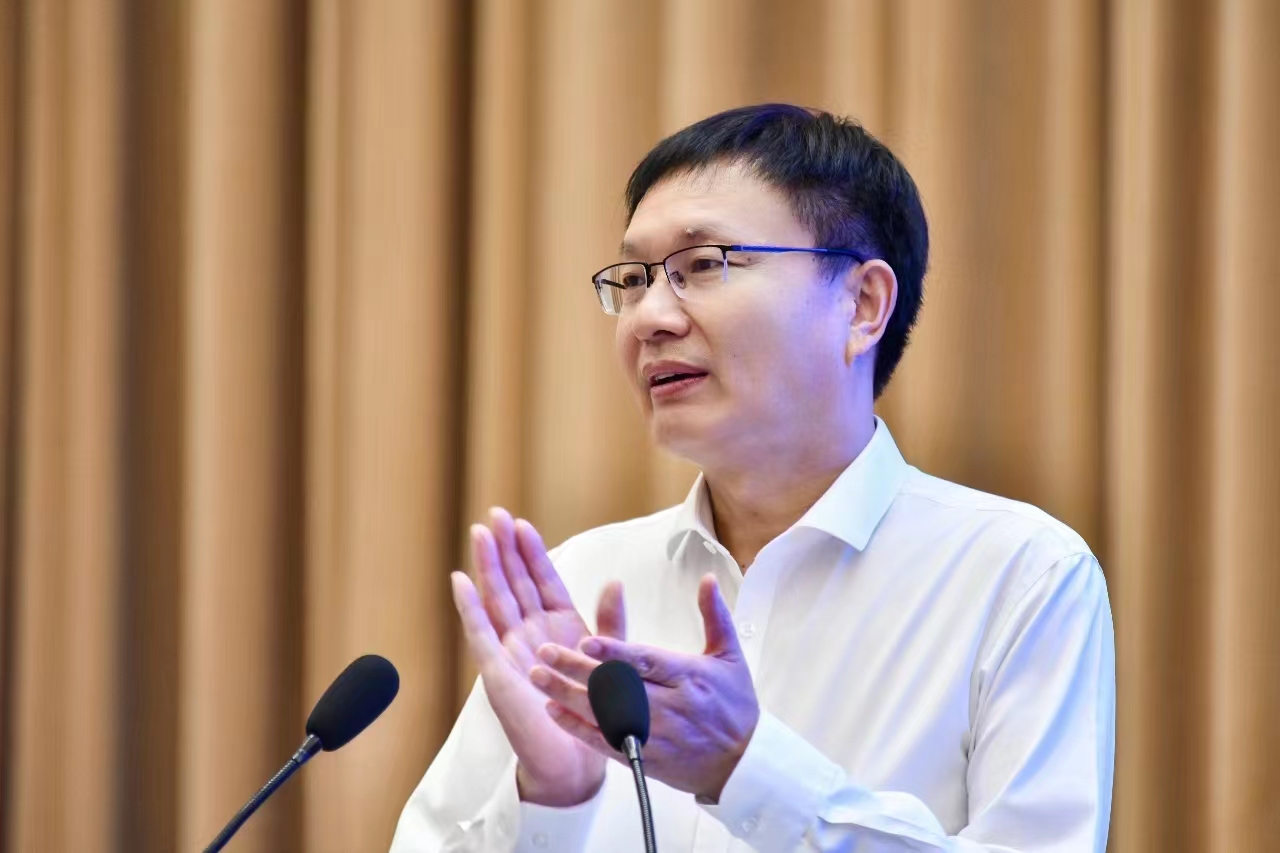 王承哲：以更加有力措施推动民营经济高质量发展
