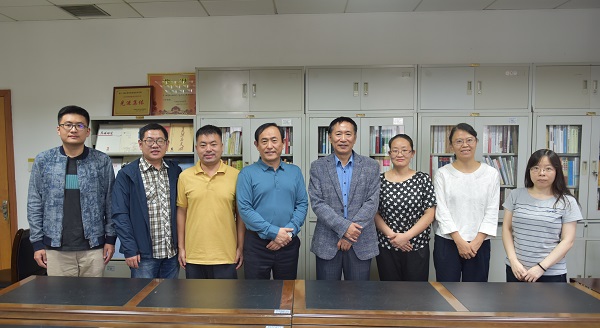 8.网站更新：哲学所.jpg