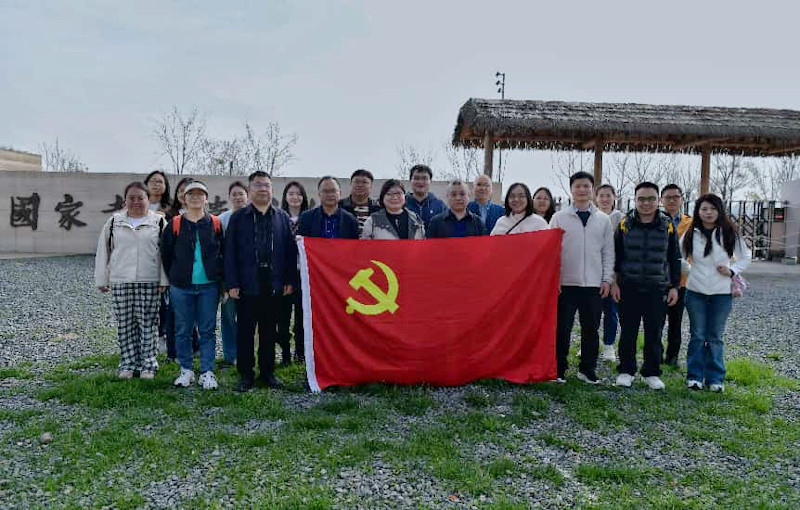 1775031159913564.jpg 文学1.jpg